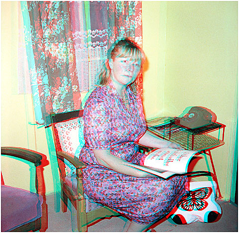Mrs Johnston at home. 3-D Photography by Marc Dawson